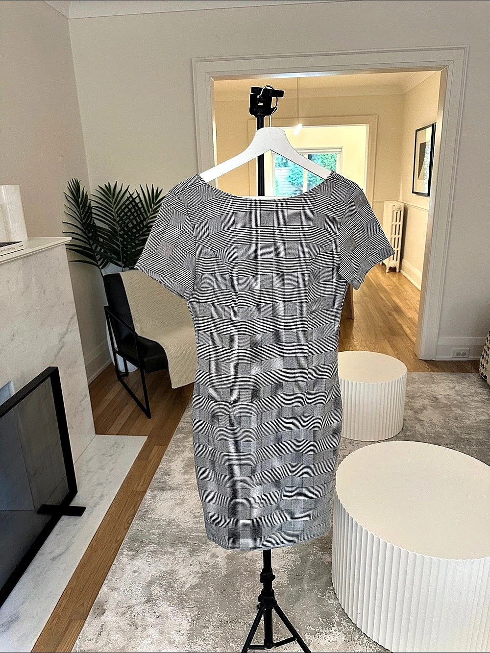 Geometric Mini Dress in Gray & White Like New